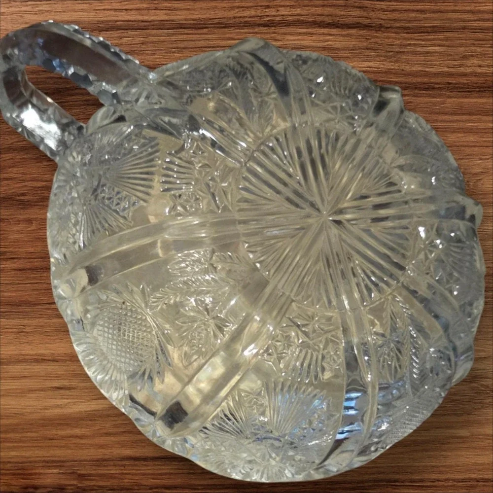 Antique‎ EAPG Thistle Pattern Glass Handled Nappy Bowl Hobstar C1900